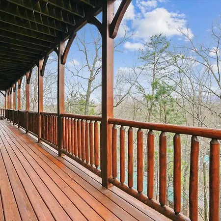 Buckingham Palace By Venture Smoky Mountains-2
